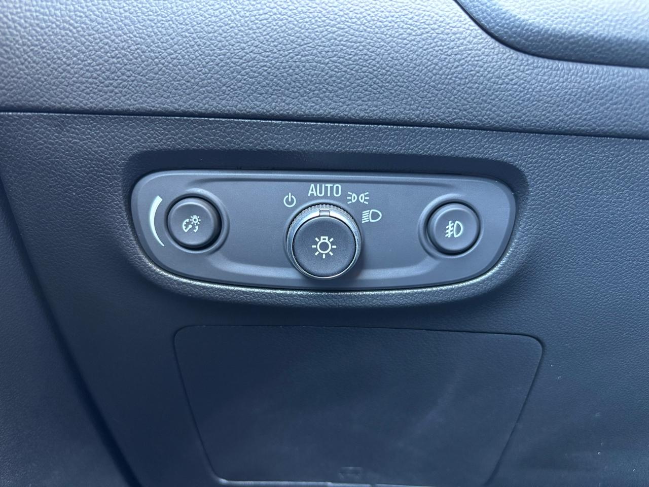 Buick Encore GX FWD 4dr Essence 2023