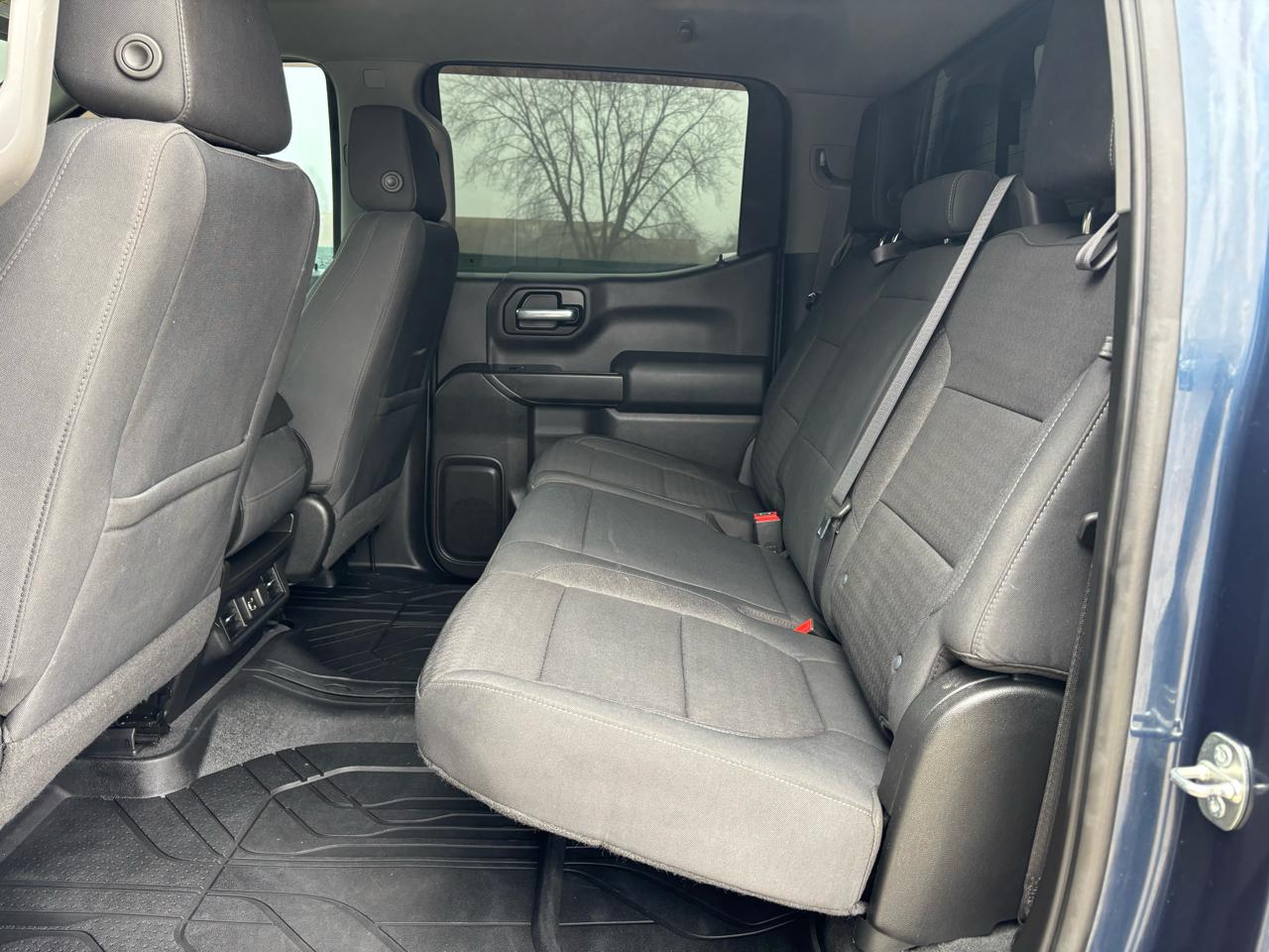 Chevrolet Silverado 1500 4WD Crew Cab 147" LT 2020