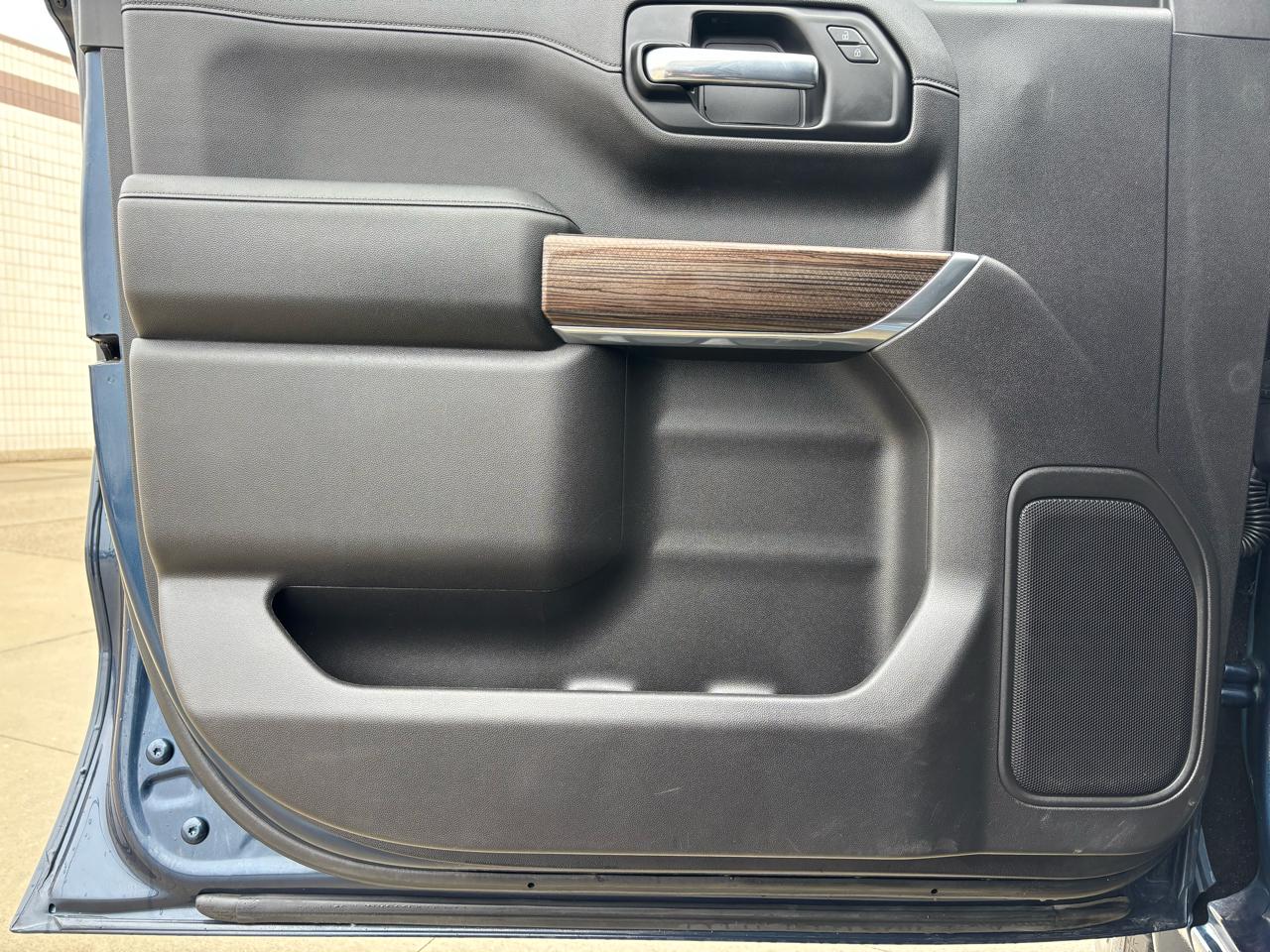 Chevrolet Silverado 1500 4WD Crew Cab 147" LT 2020