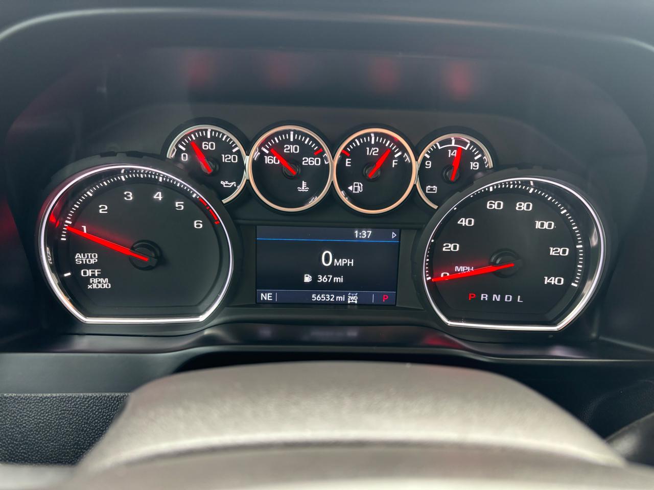 Chevrolet Silverado 1500 4WD Crew Cab 147" LT 2020