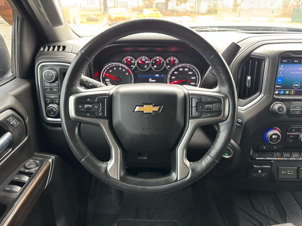 Chevrolet Silverado 1500 4WD Crew Cab 147" LT 2020