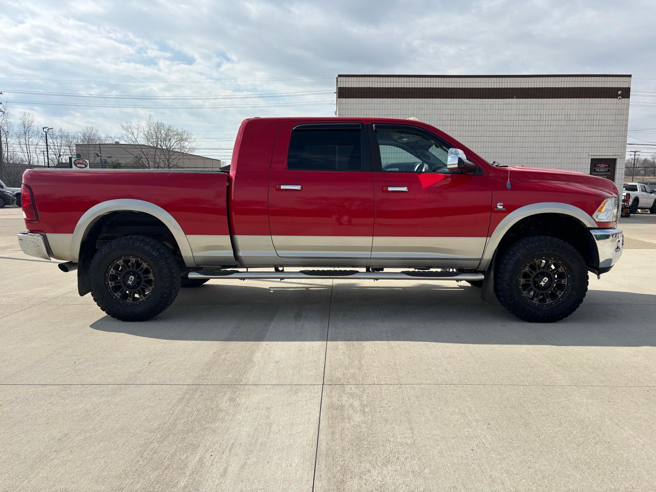 RAM 3500 4WD Mega Cab 160.5" Laramie 2011