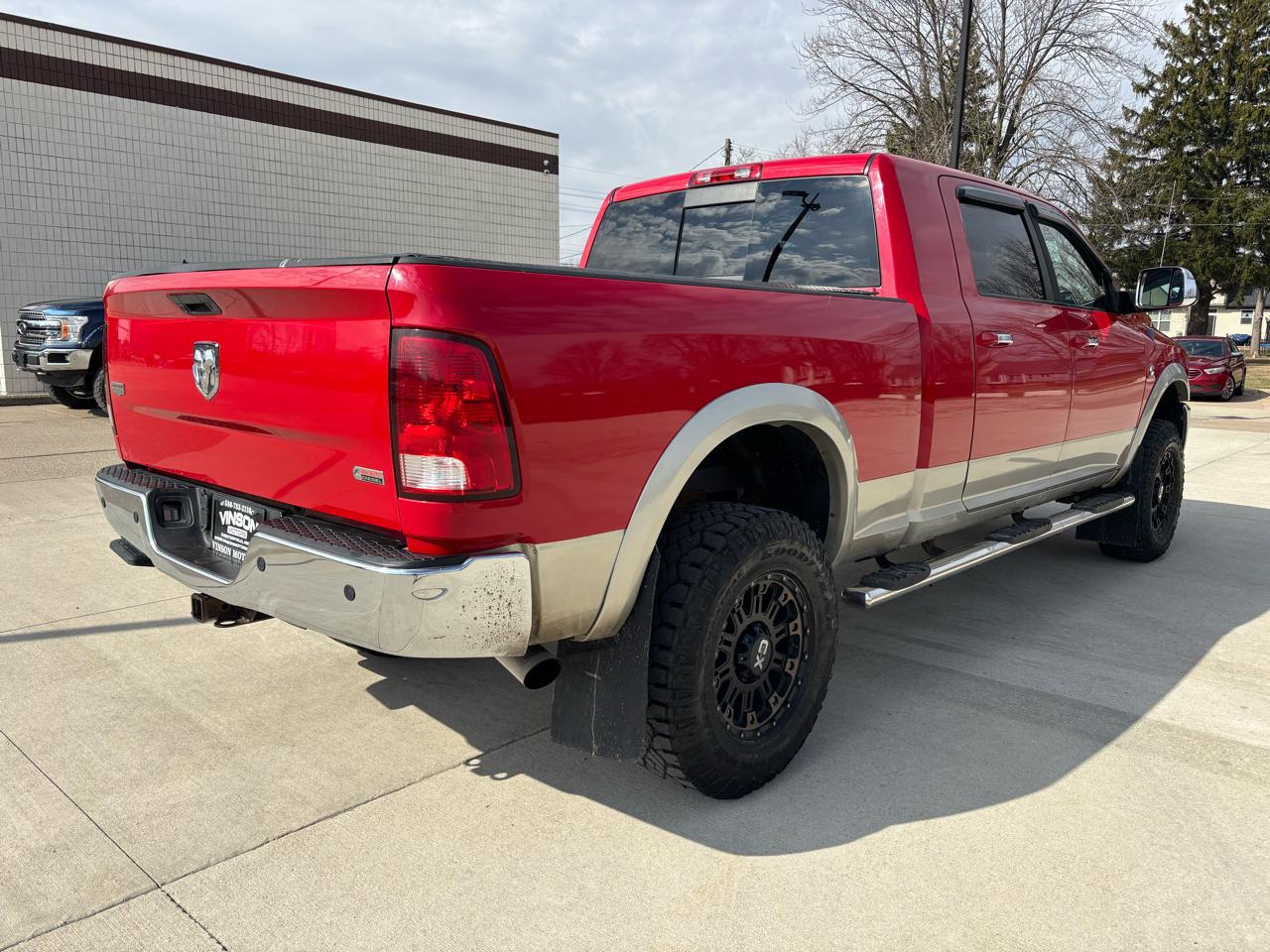 RAM 3500 4WD Mega Cab 160.5" Laramie 2011