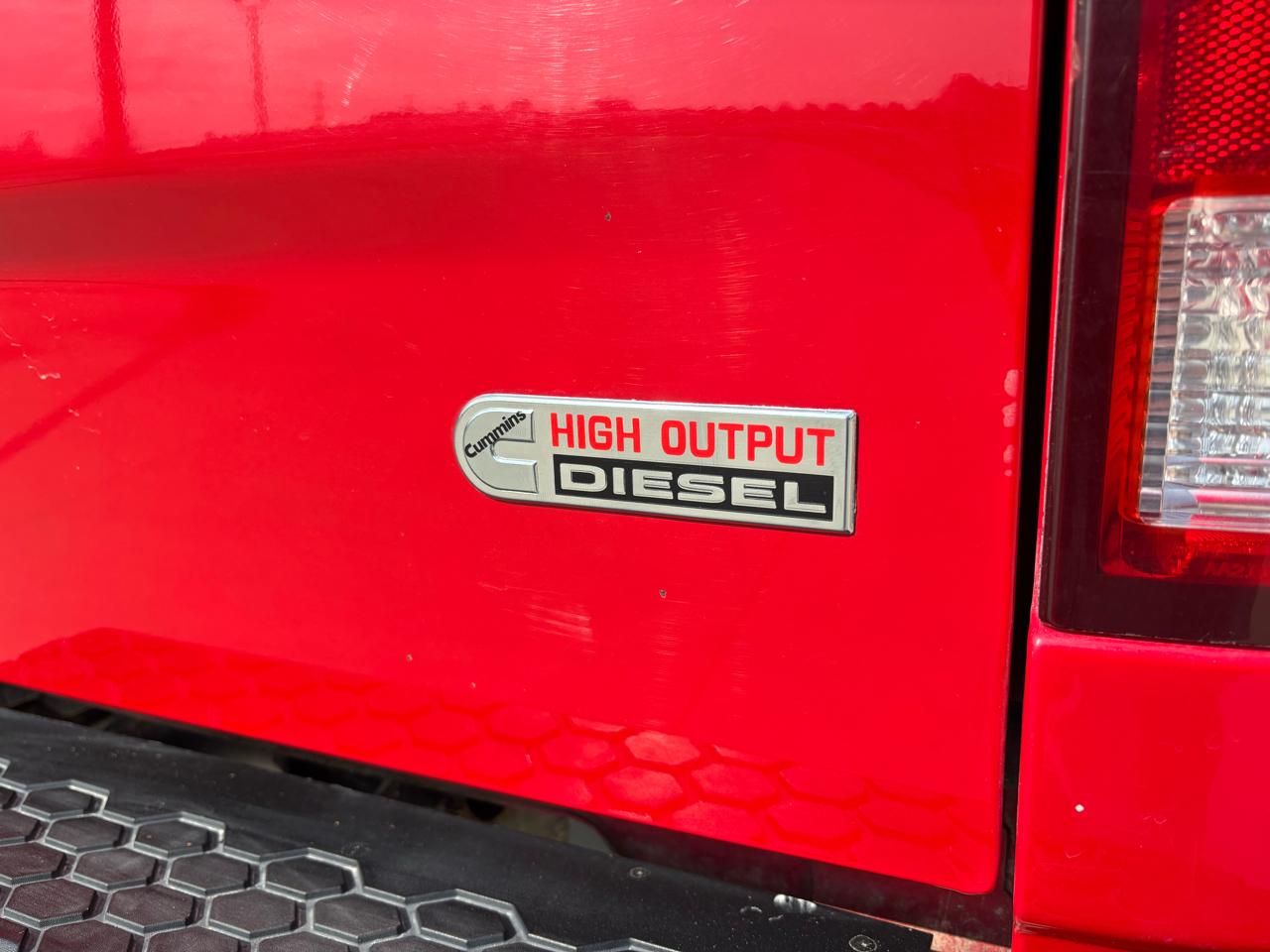 RAM 3500 4WD Mega Cab 160.5" Laramie 2011