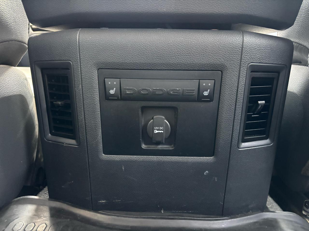 RAM 3500 4WD Mega Cab 160.5" Laramie 2011