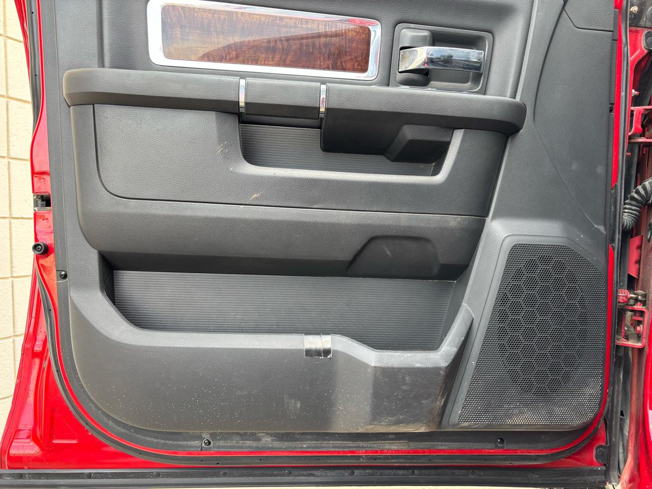 RAM 3500 4WD Mega Cab 160.5" Laramie 2011