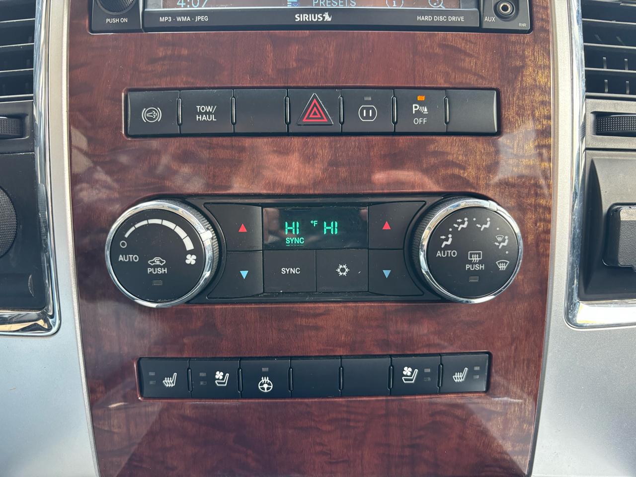 RAM 3500 4WD Mega Cab 160.5" Laramie 2011