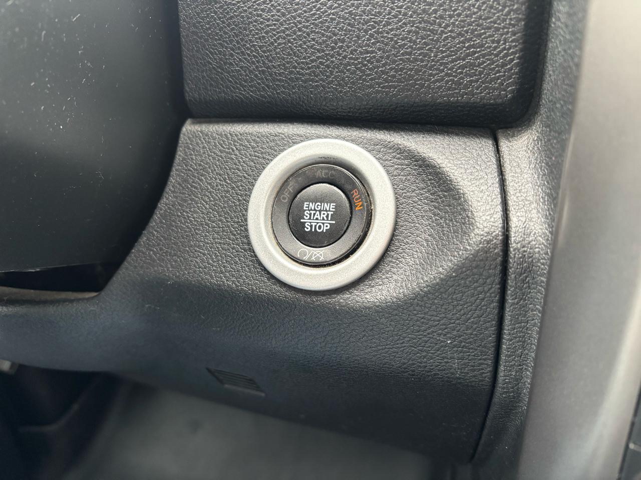 RAM 1500 Night 4x4 Regular Cab 6'4" Box 2017