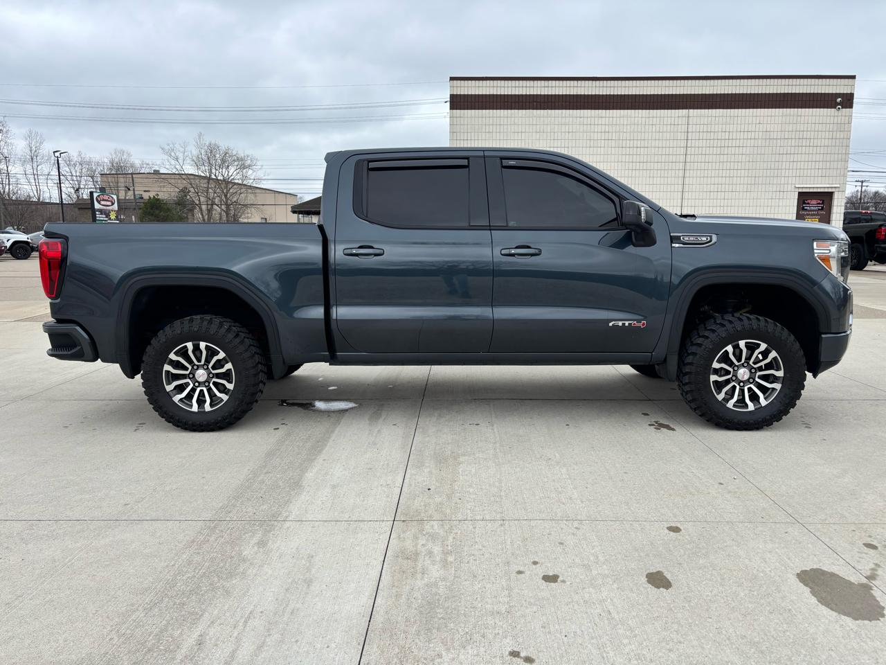 GMC Sierra 1500 4WD Crew Cab 147" AT4 2019