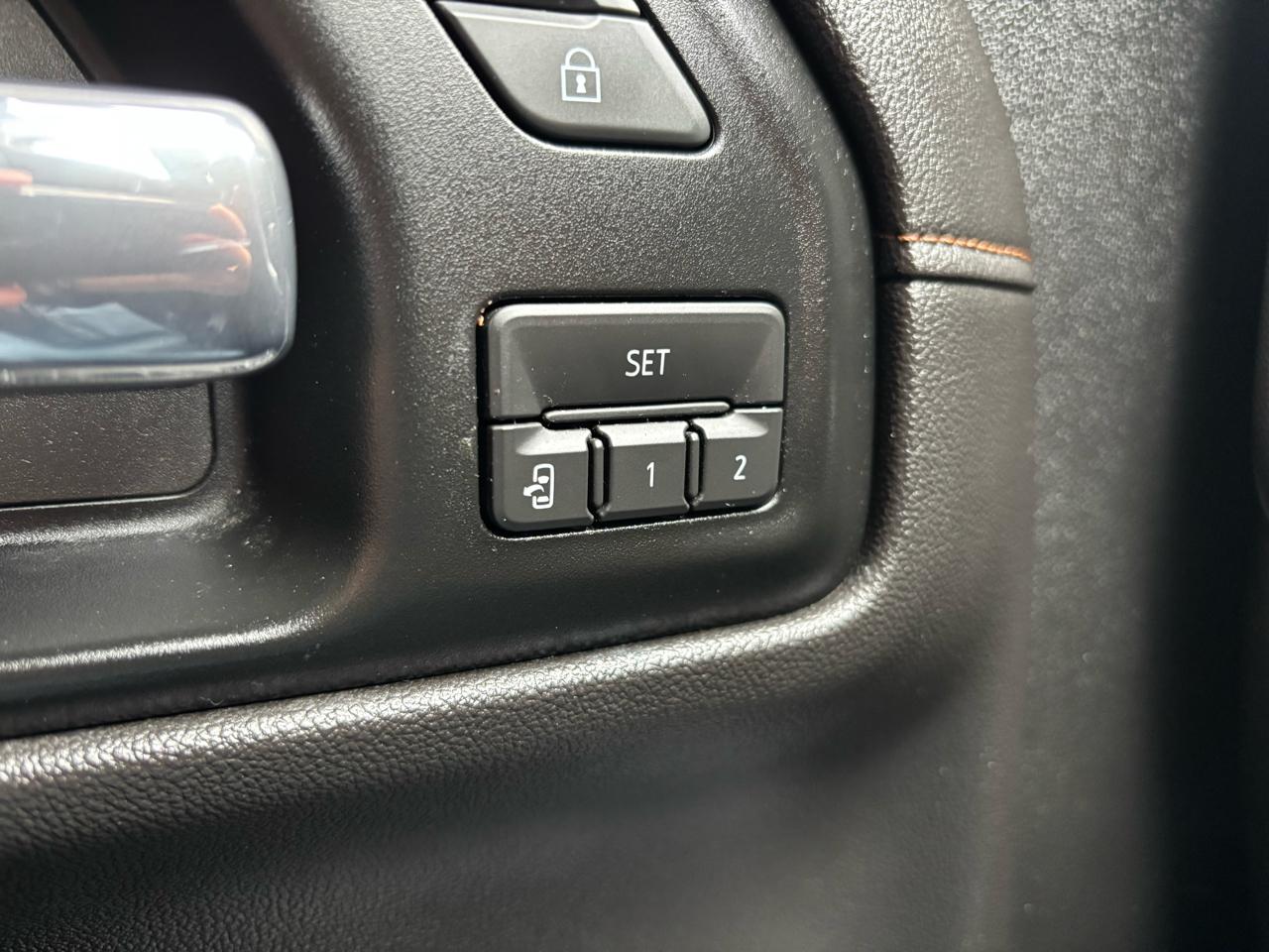 GMC Sierra 1500 4WD Crew Cab 147" AT4 2019