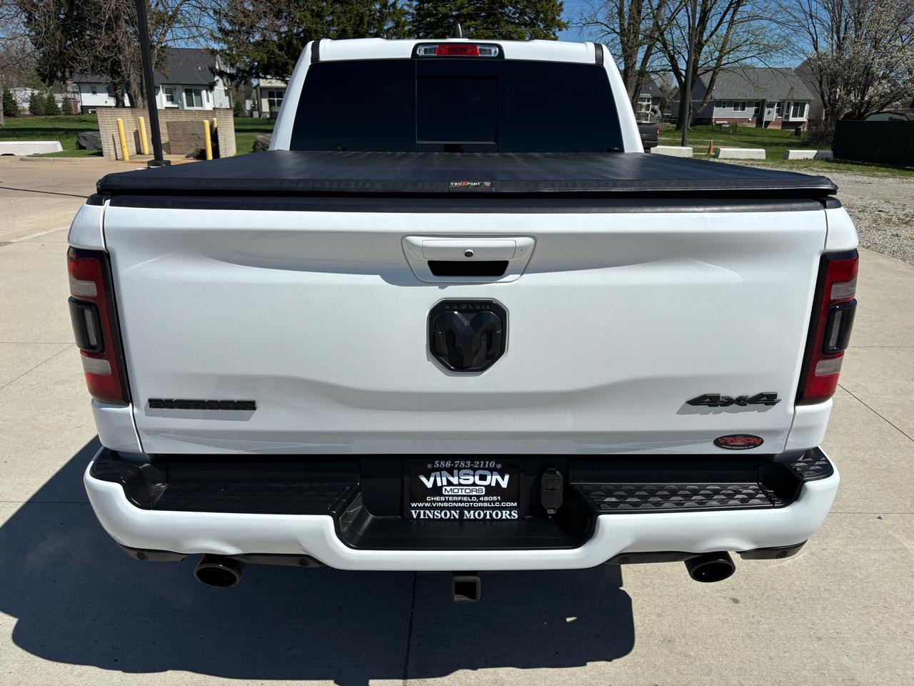 RAM 1500 Big Horn 4x4 Crew Cab 5'7" Box 2021