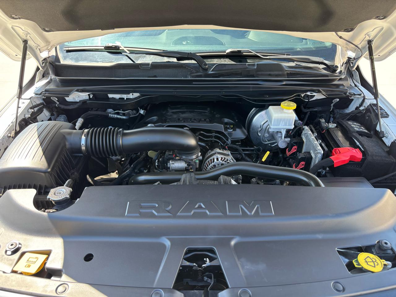 RAM 1500 Big Horn 4x4 Crew Cab 5'7" Box 2021