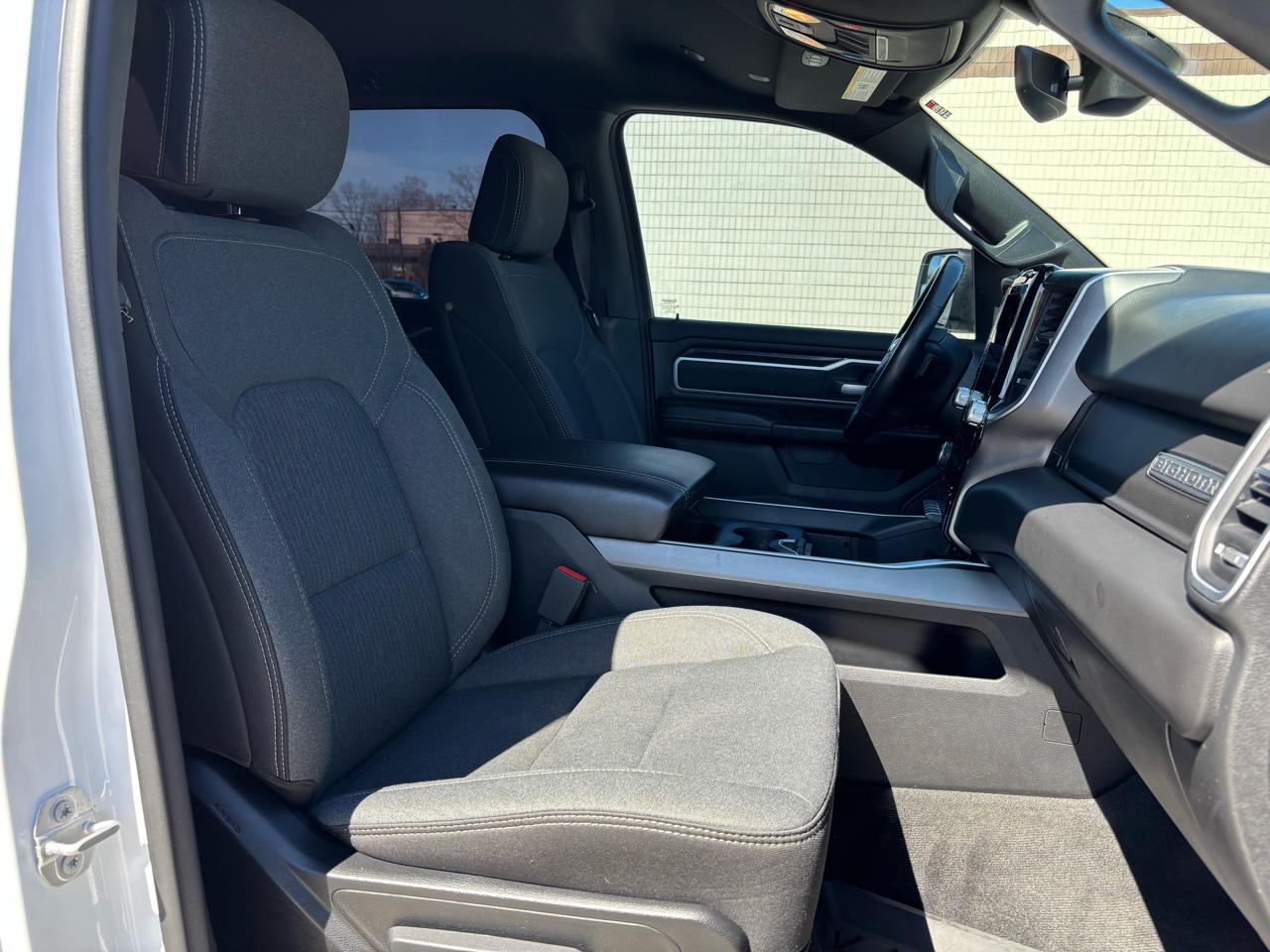 RAM 1500 Big Horn 4x4 Crew Cab 5'7" Box 2021