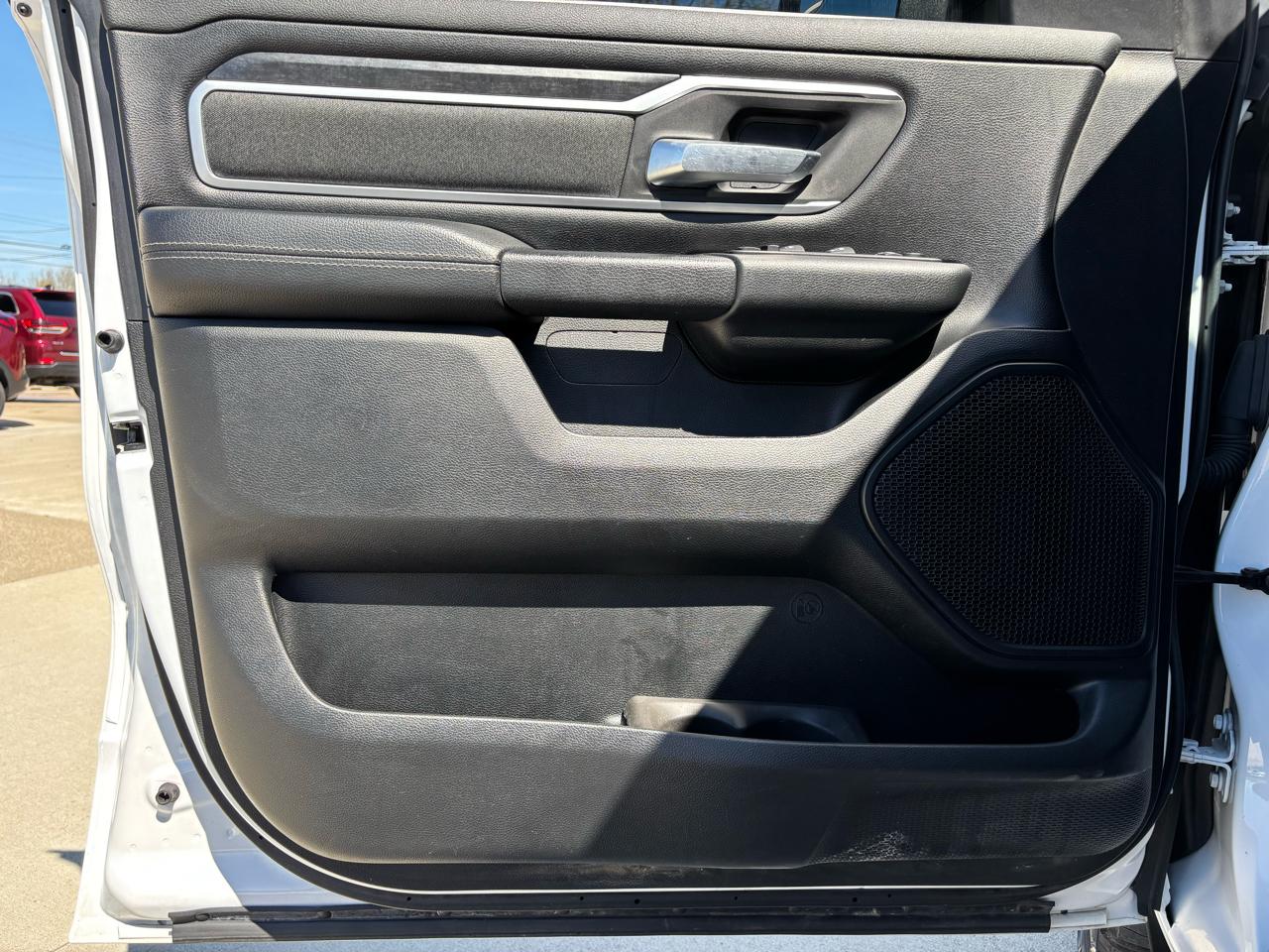 RAM 1500 Big Horn 4x4 Crew Cab 5'7" Box 2021