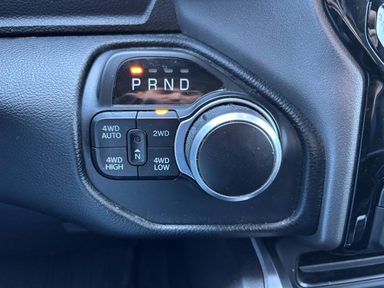 RAM 1500 Big Horn 4x4 Crew Cab 5'7" Box 2021