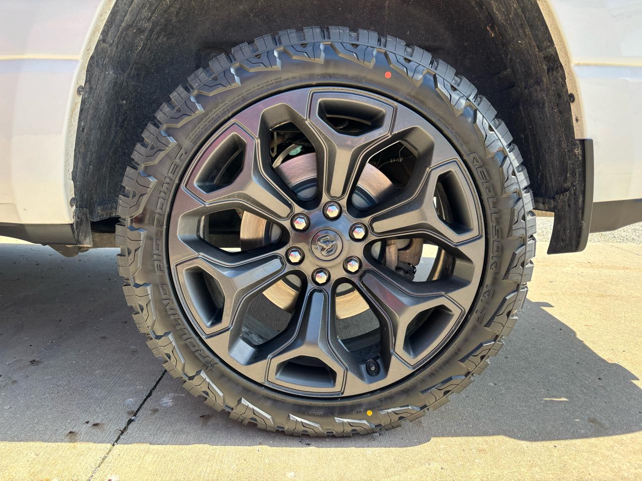 RAM 1500 Big Horn 4x4 Crew Cab 5'7" Box 2021