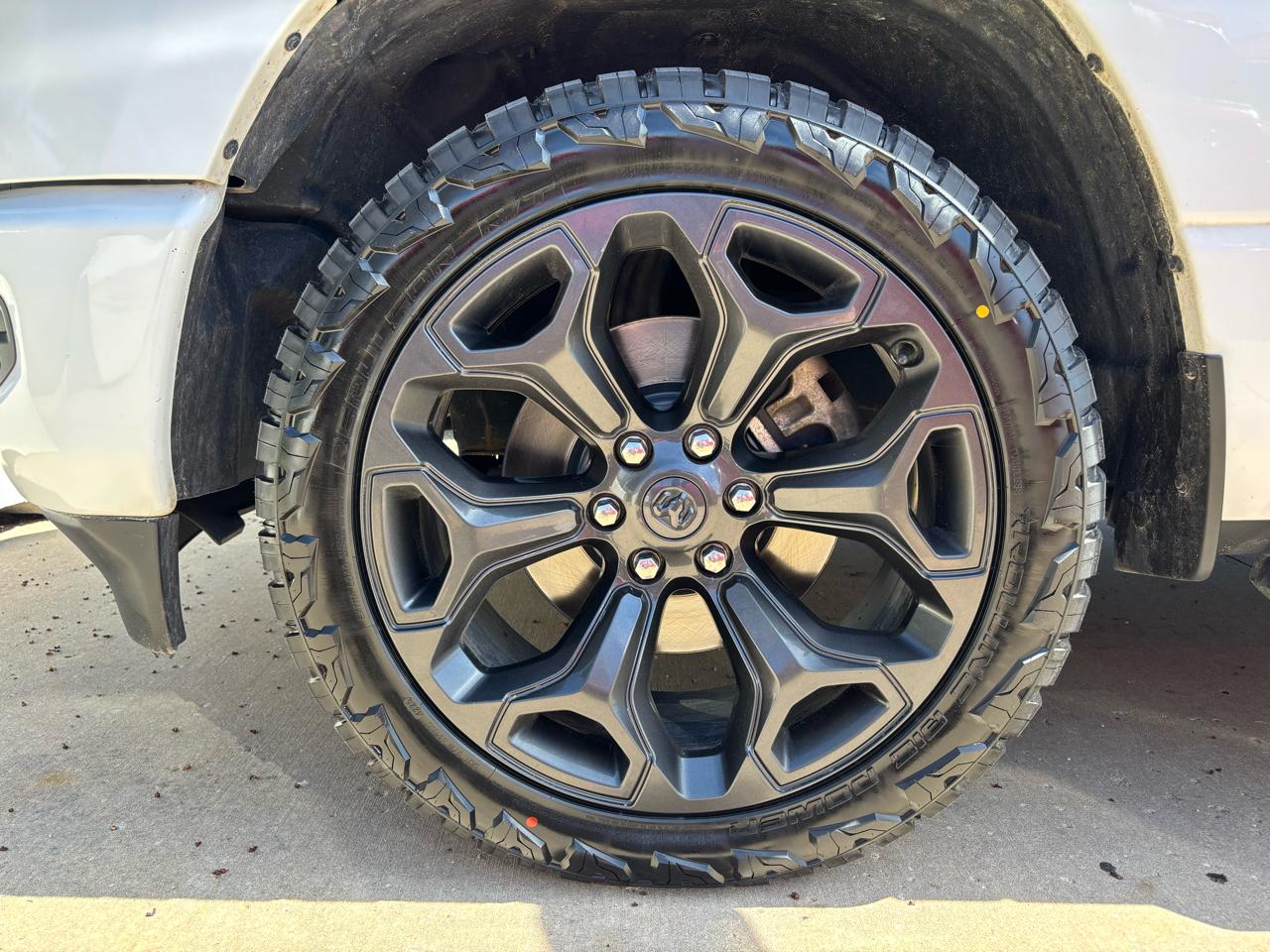 RAM 1500 Big Horn 4x4 Crew Cab 5'7" Box 2021