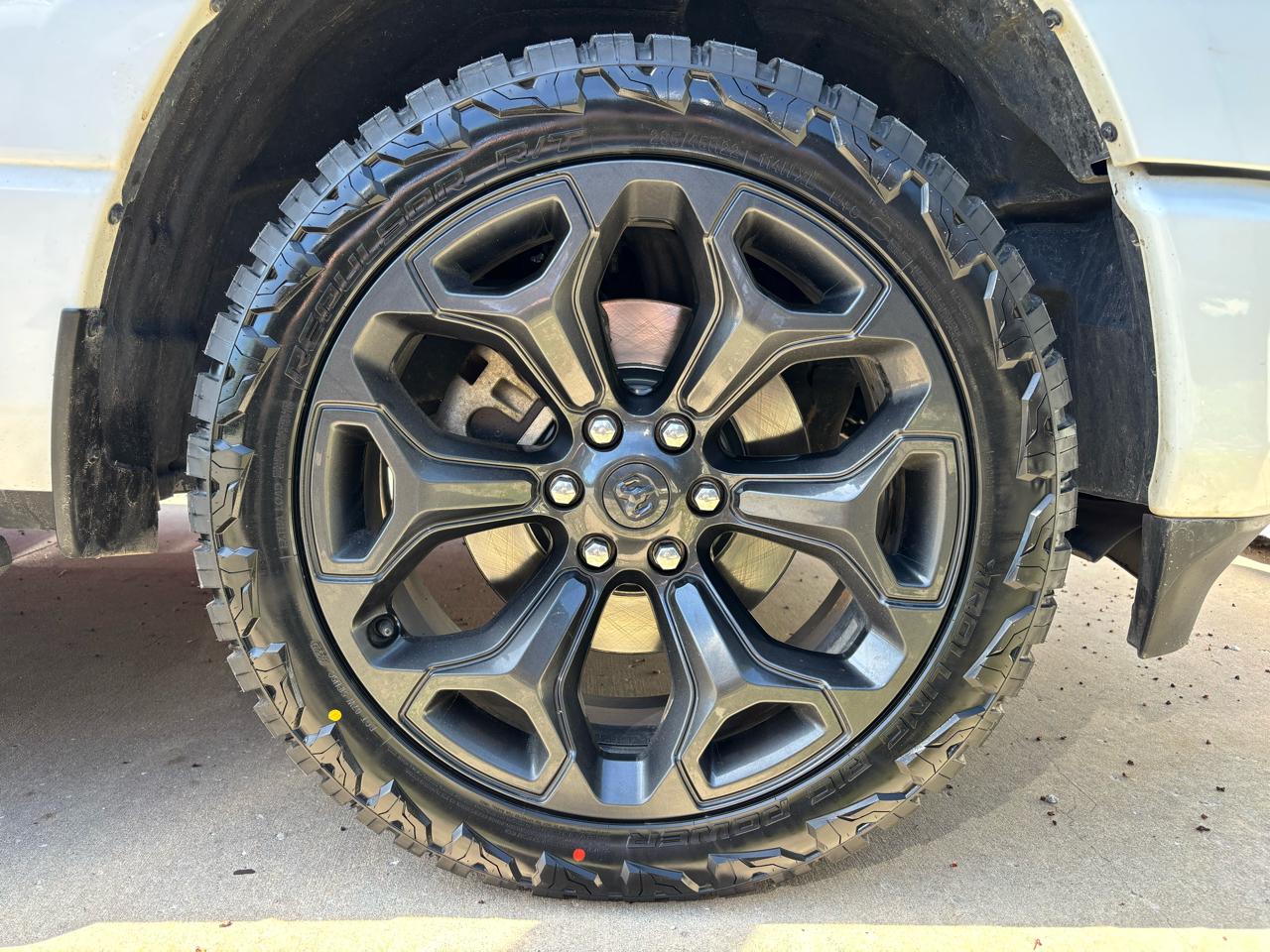 RAM 1500 Big Horn 4x4 Crew Cab 5'7" Box 2021