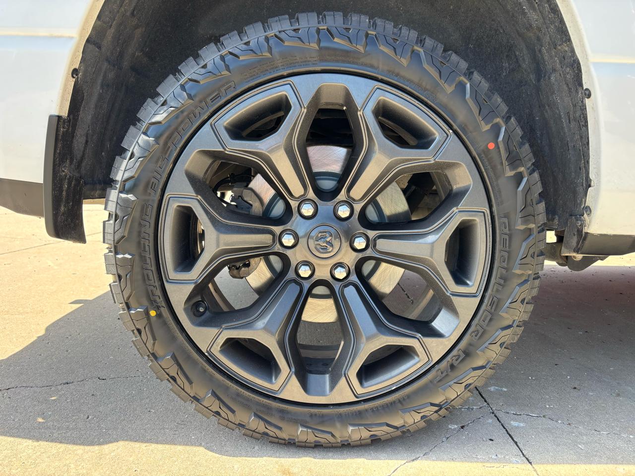 RAM 1500 Big Horn 4x4 Crew Cab 5'7" Box 2021