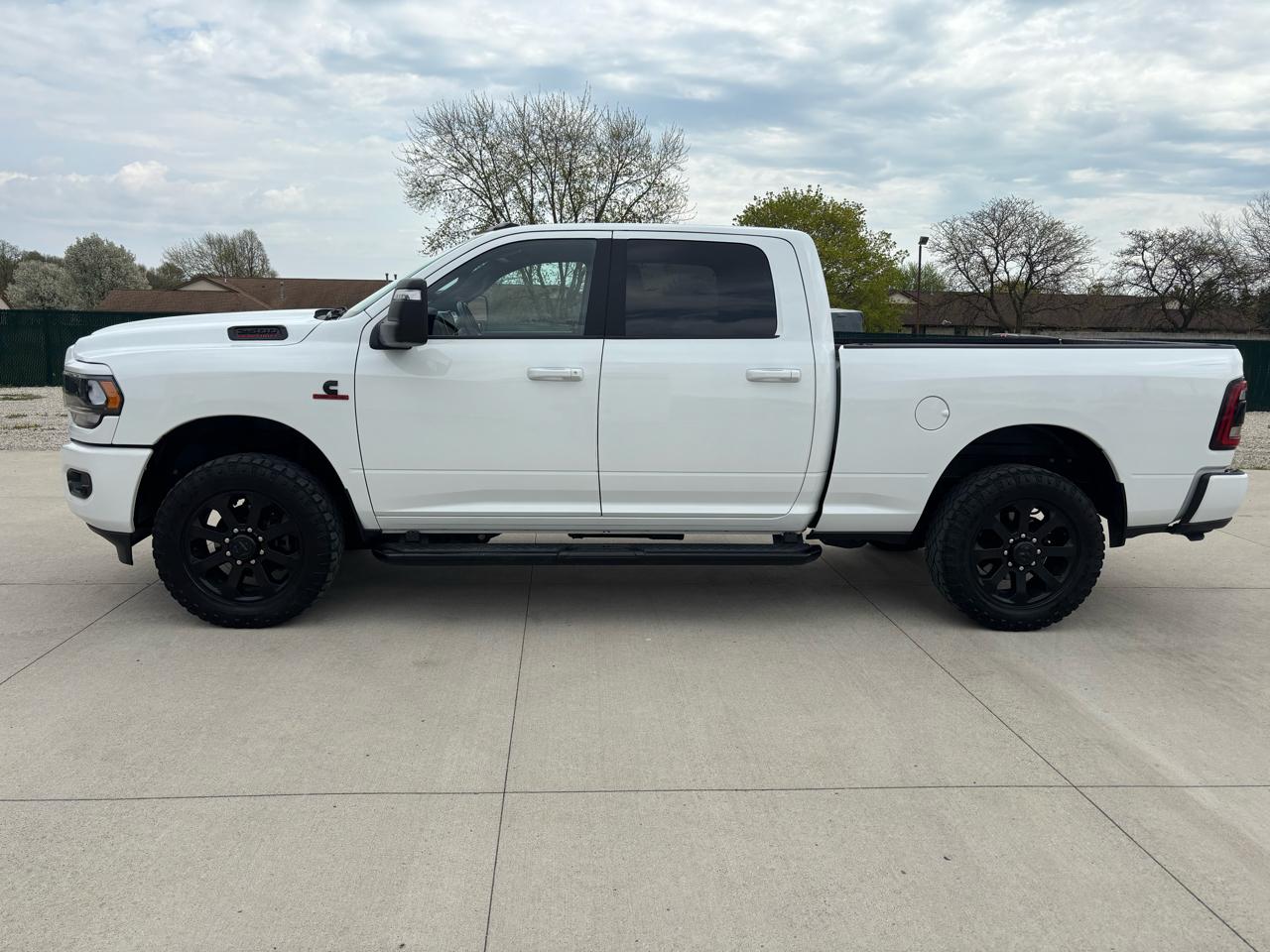 RAM 2500 Big Horn 4x4 Crew Cab 6'4" Box 2023