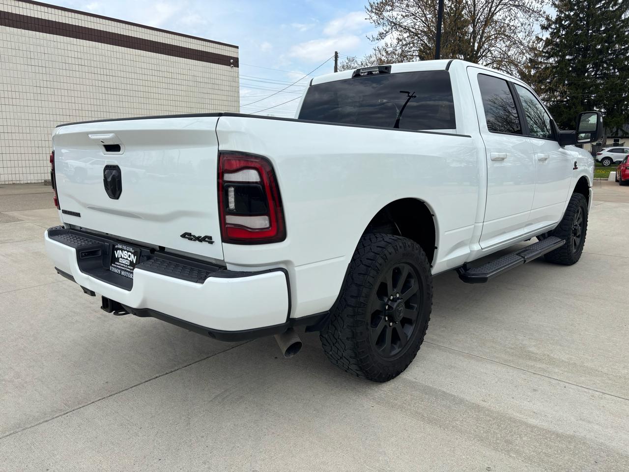 RAM 2500 Big Horn 4x4 Crew Cab 6'4" Box 2023