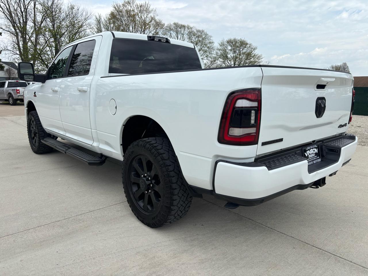 RAM 2500 Big Horn 4x4 Crew Cab 6'4" Box 2023