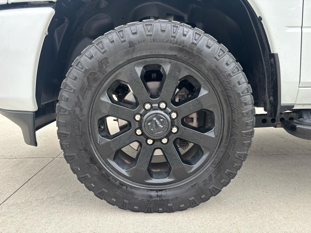 RAM 2500 Big Horn 4x4 Crew Cab 6'4" Box 2023