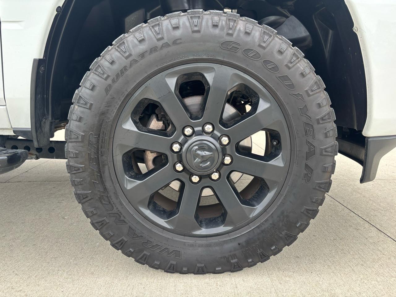 RAM 2500 Big Horn 4x4 Crew Cab 6'4" Box 2023