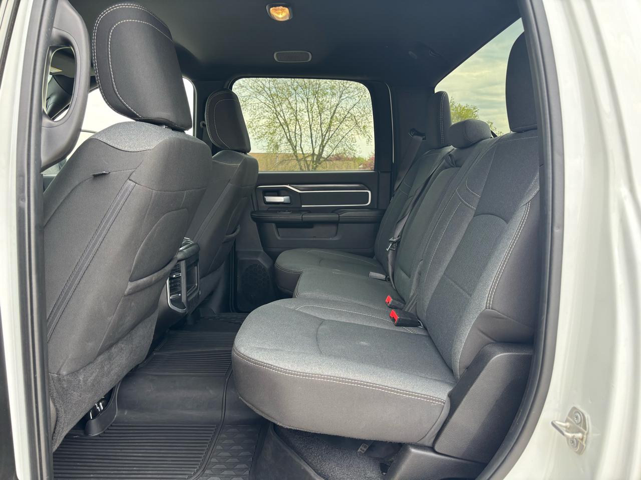 RAM 2500 Big Horn 4x4 Crew Cab 6'4" Box 2023