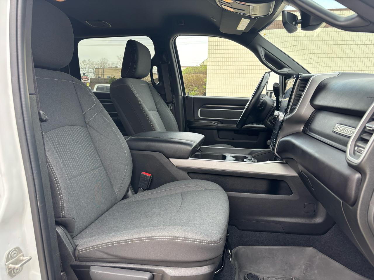 RAM 2500 Big Horn 4x4 Crew Cab 6'4" Box 2023