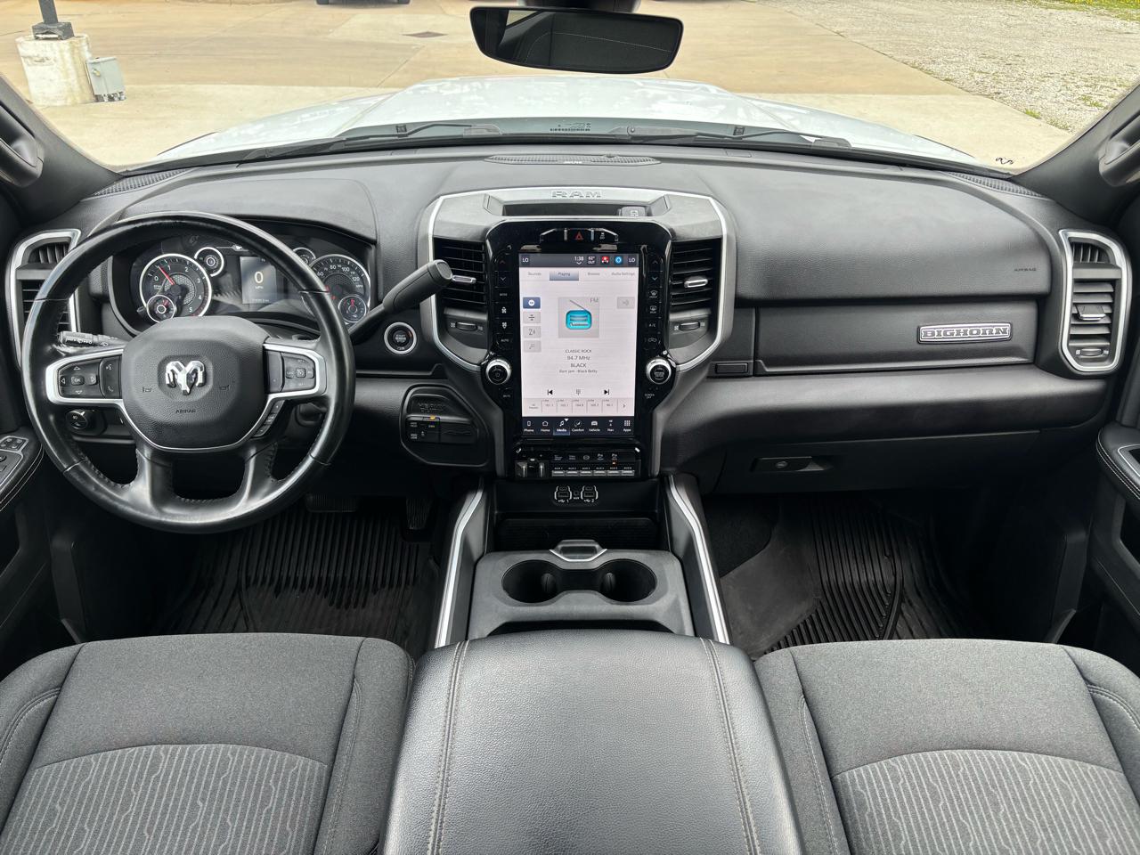 RAM 2500 Big Horn 4x4 Crew Cab 6'4" Box 2023