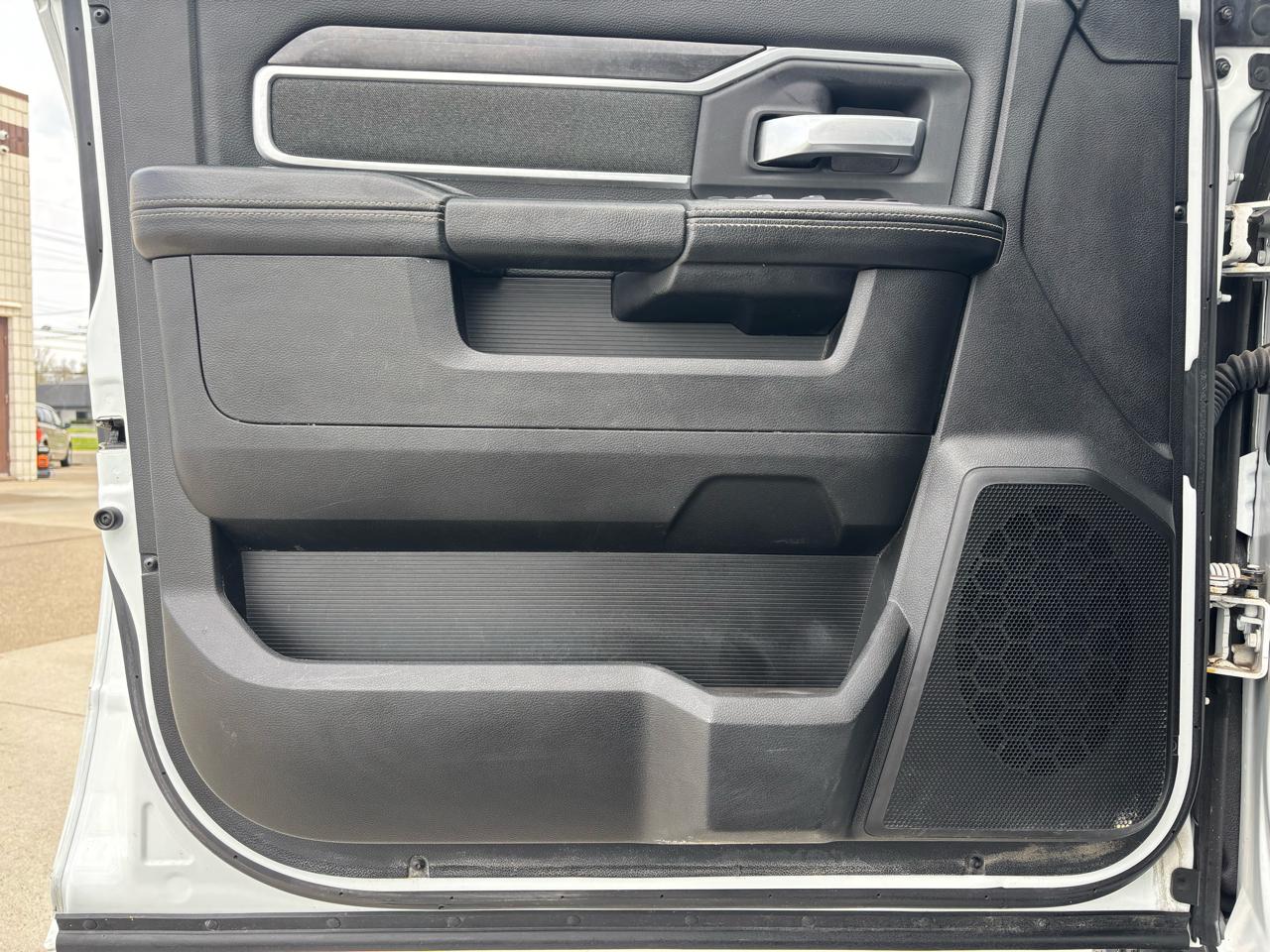 RAM 2500 Big Horn 4x4 Crew Cab 6'4" Box 2023