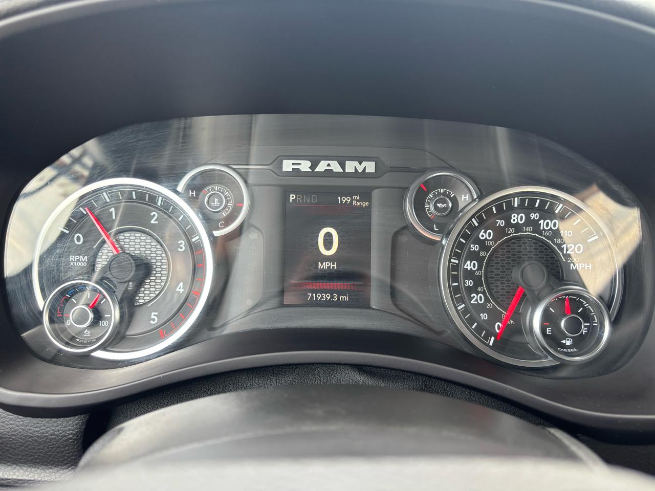 RAM 2500 Big Horn 4x4 Crew Cab 6'4" Box 2023