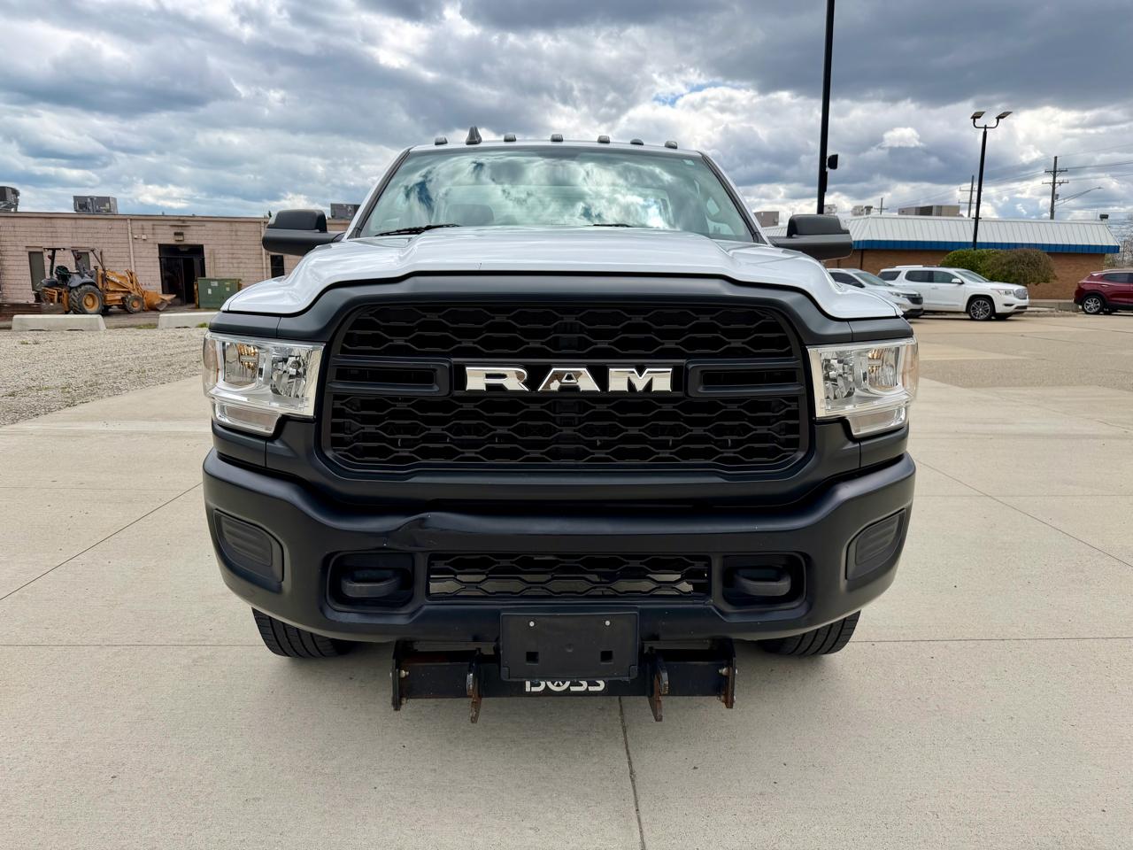 RAM 3500 Tradesman 4x4 Reg Cab 8' Box 2019