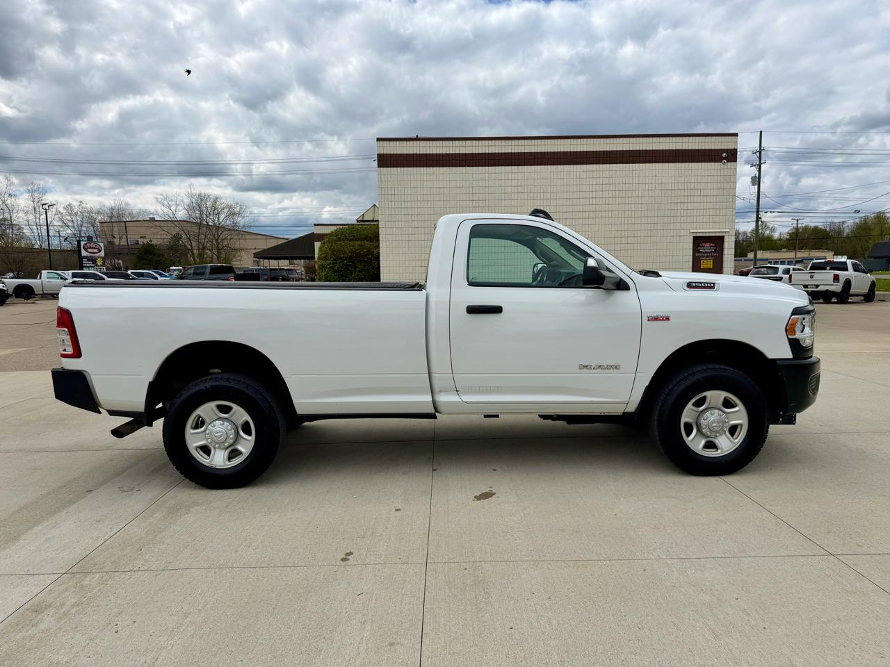 RAM 3500 Tradesman 4x4 Reg Cab 8' Box 2019