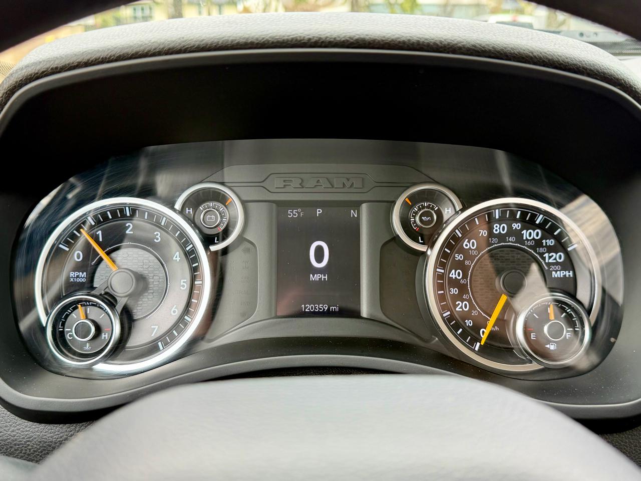 RAM 3500 Tradesman 4x4 Reg Cab 8' Box 2019