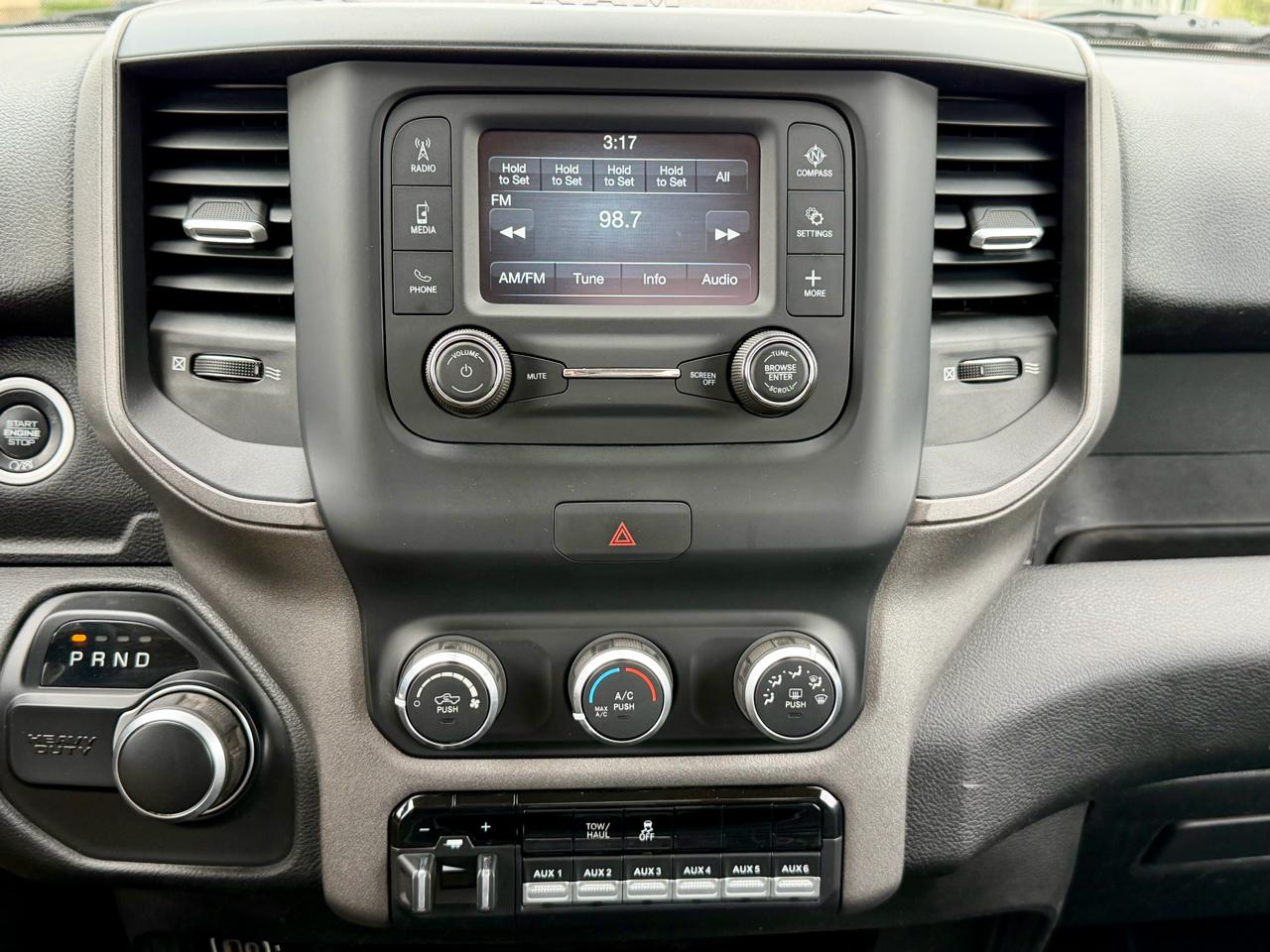 RAM 3500 Tradesman 4x4 Reg Cab 8' Box 2019