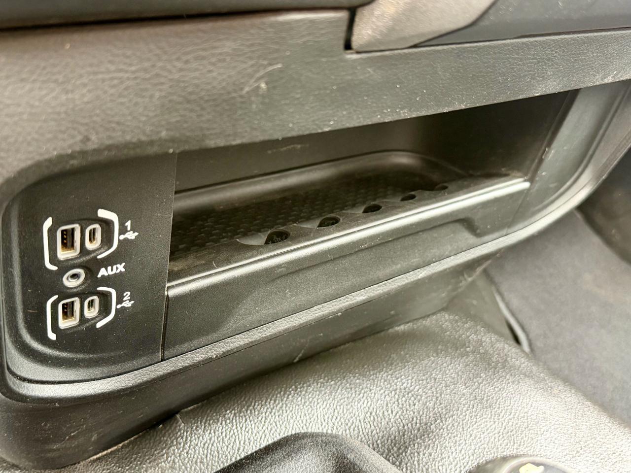 RAM 3500 Tradesman 4x4 Reg Cab 8' Box 2019