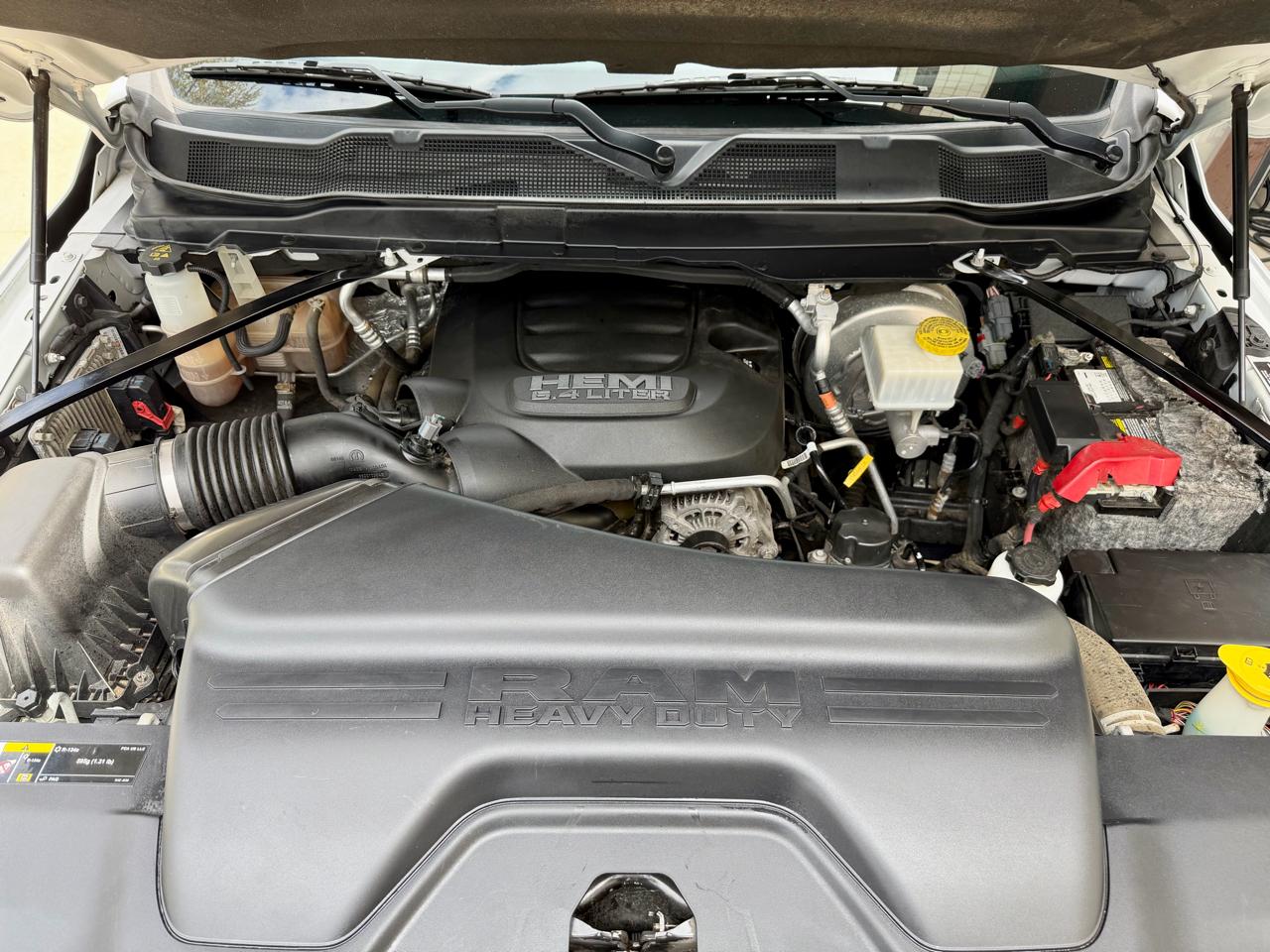 RAM 3500 Tradesman 4x4 Reg Cab 8' Box 2019