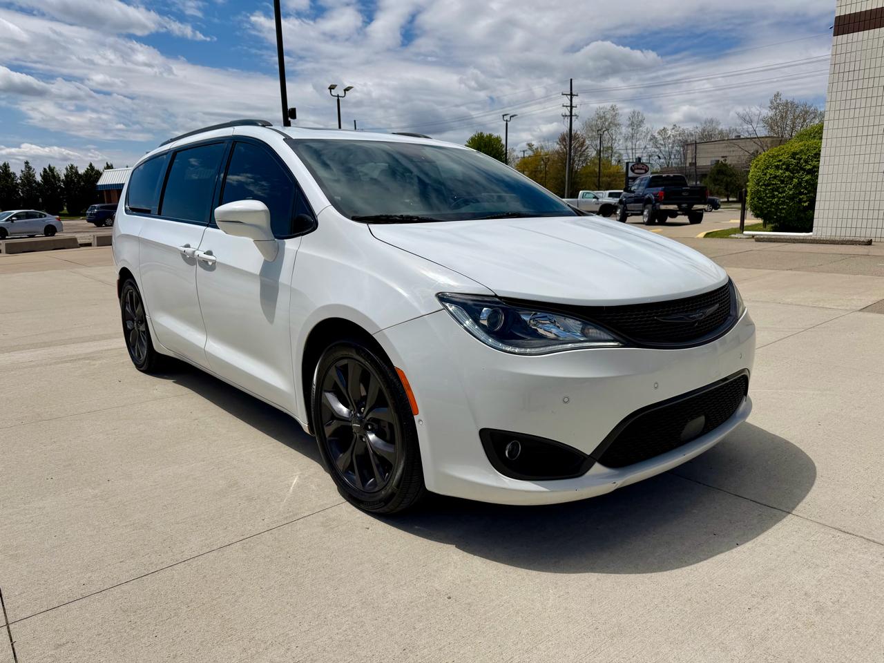 Chrysler Pacifica  2020