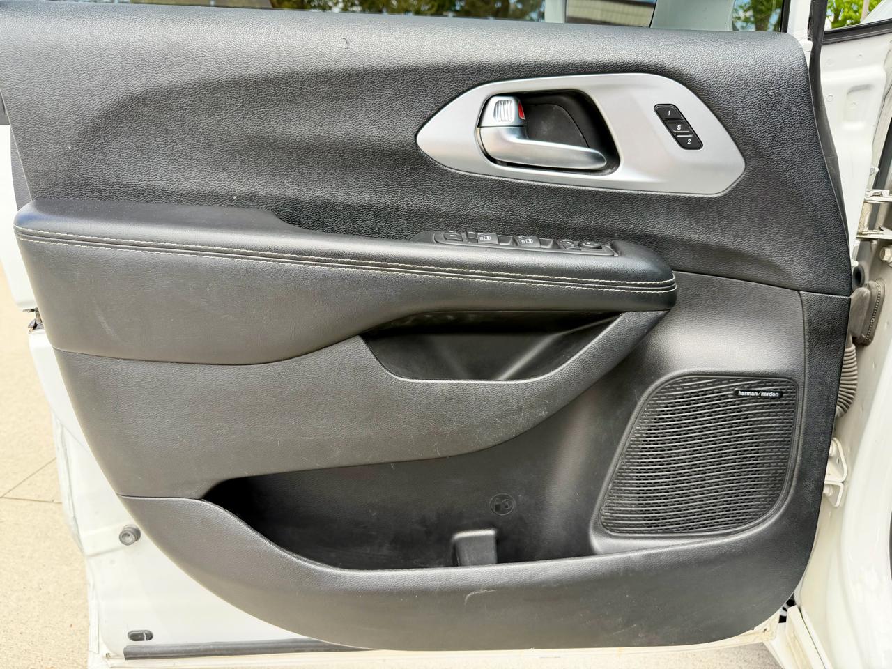 Chrysler Pacifica  2020