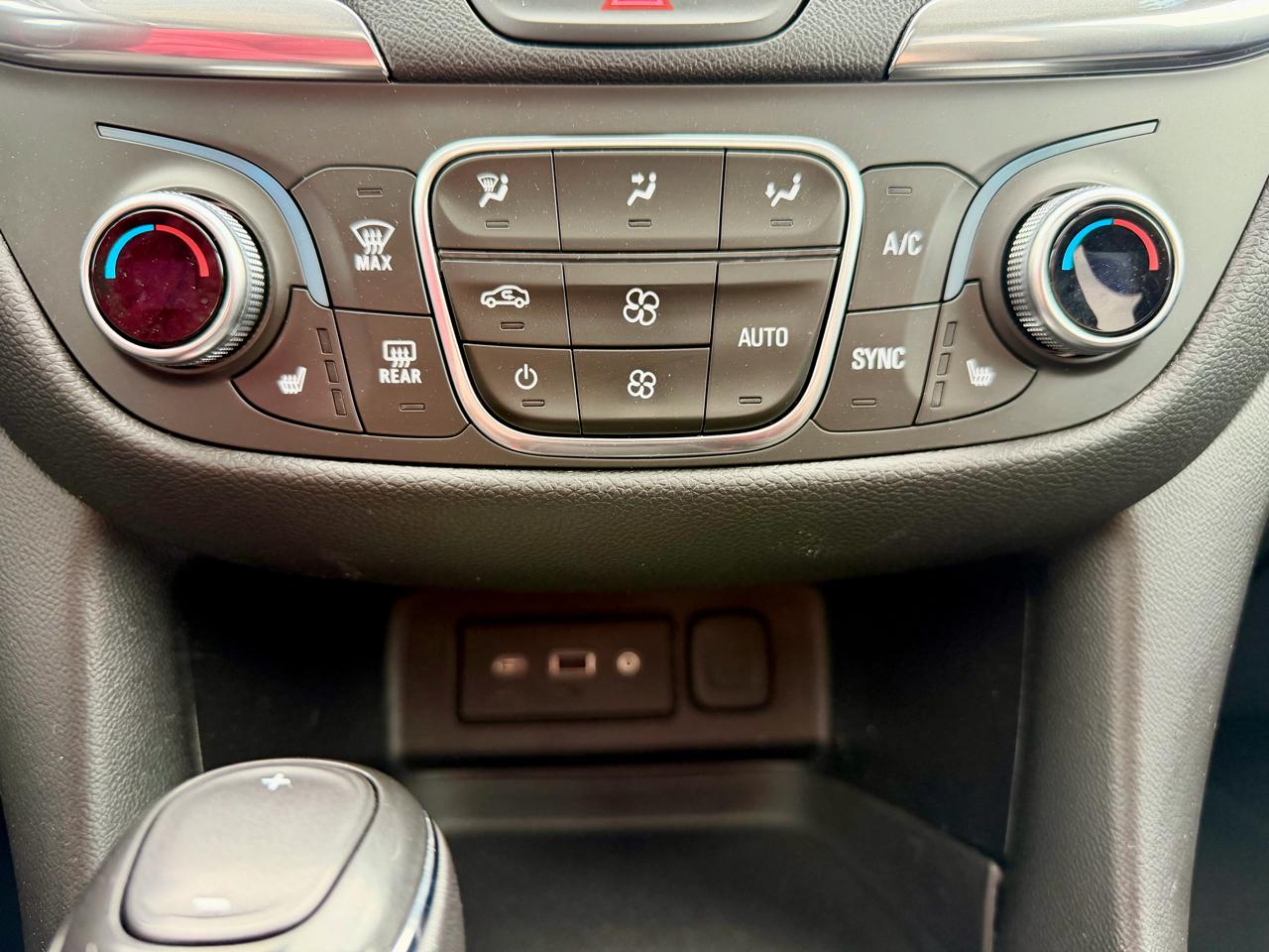 Chevrolet Equinox FWD 4dr LT w/1LT 2019