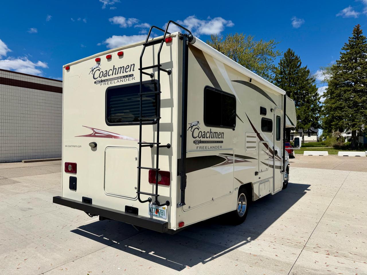Ford Econoline Commercial Cutaway E-350 Super Duty 138" DRW 2014