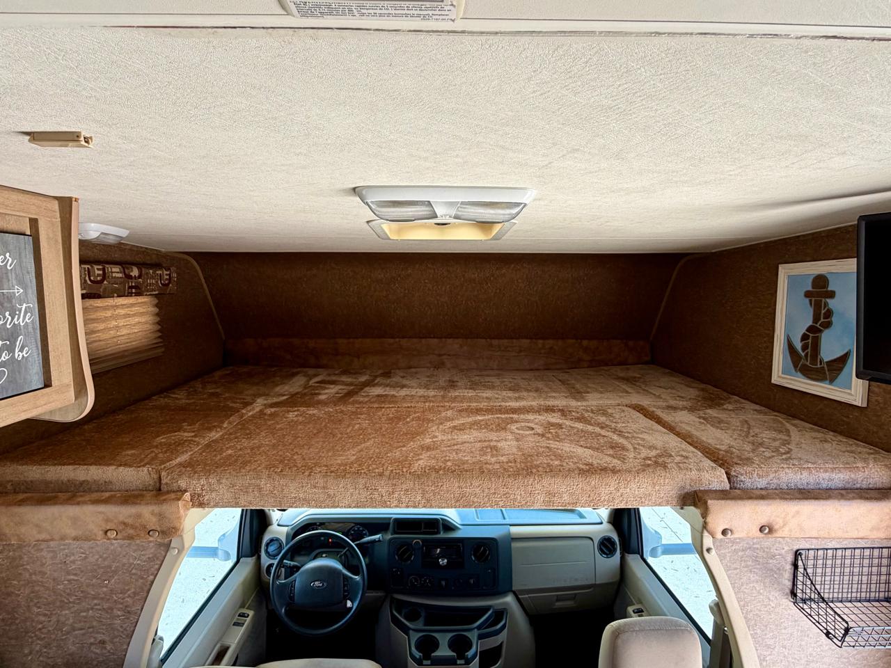 Ford Econoline Commercial Cutaway E-350 Super Duty 138" DRW 2014