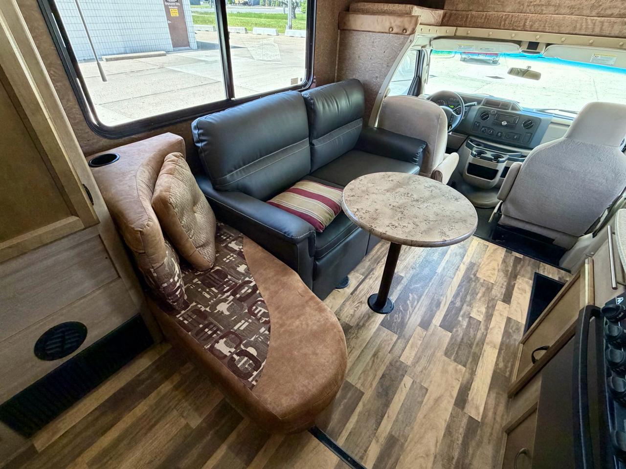 Ford Econoline Commercial Cutaway E-350 Super Duty 138" DRW 2014