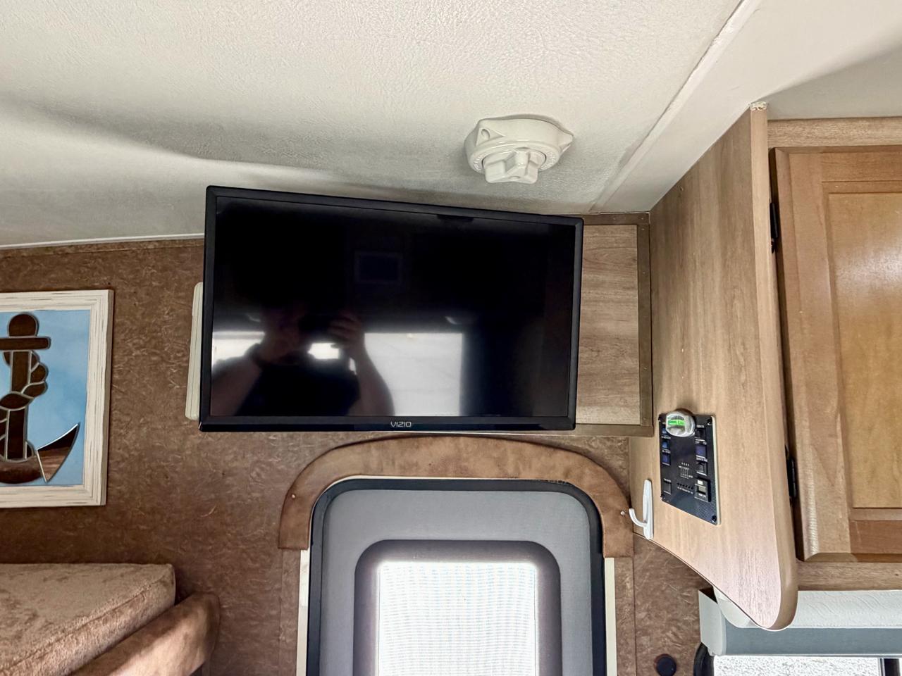 Ford Econoline Commercial Cutaway E-350 Super Duty 138" DRW 2014