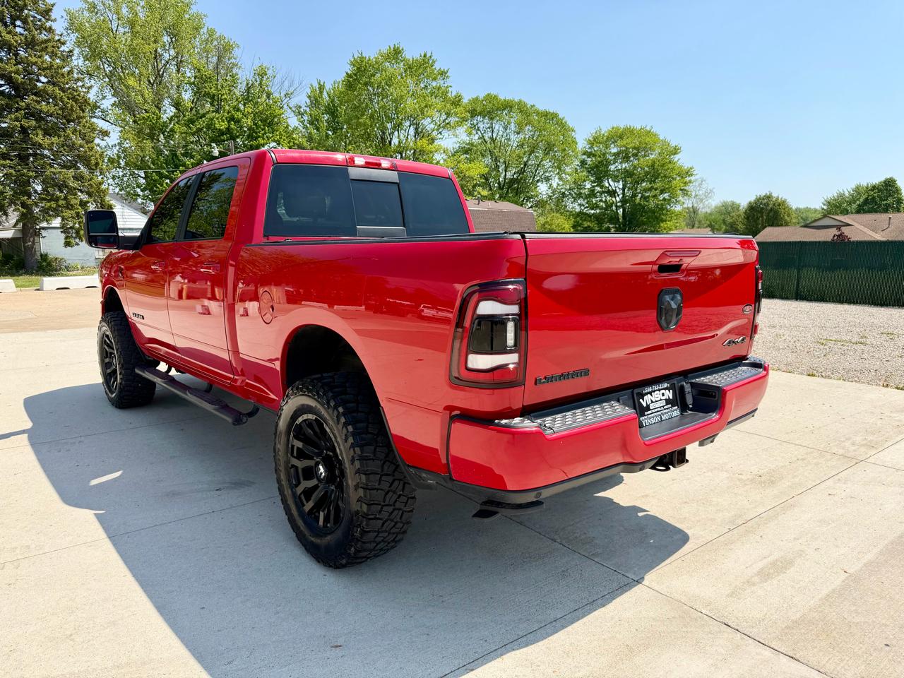 RAM 2500 Laramie 4x4 Crew Cab 6'4" Box 2023