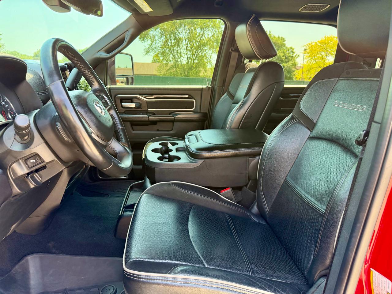 RAM 2500 Laramie 4x4 Crew Cab 6'4" Box 2023