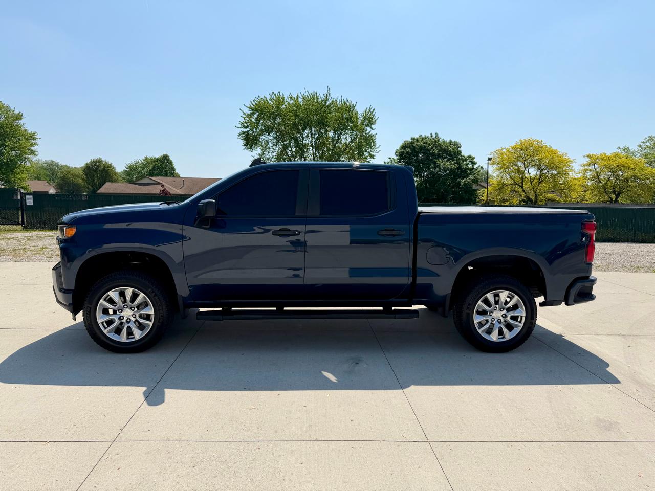 Chevrolet Silverado 1500 4WD Crew Cab 147" Custom 2020