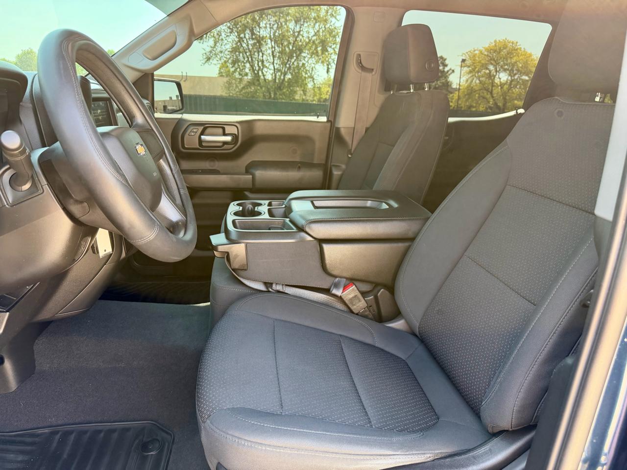 Chevrolet Silverado 1500 4WD Crew Cab 147" Custom 2020